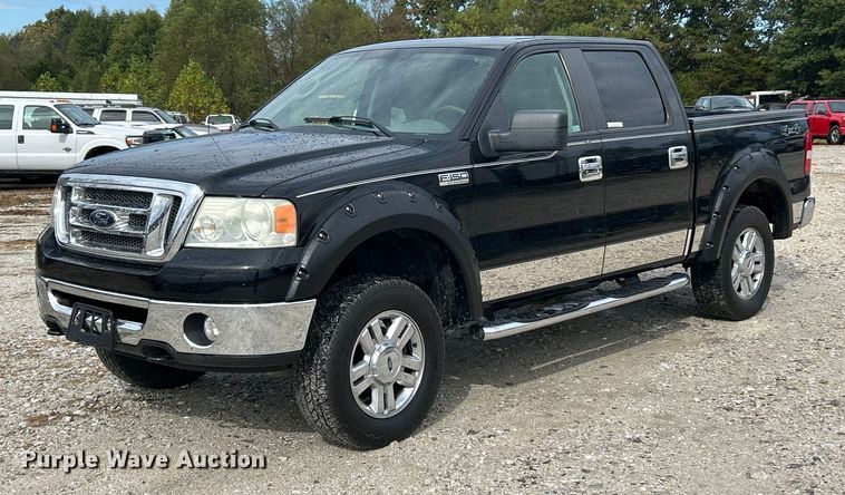 2008 Ford F150  SuperCrew pickup truck - ET3324