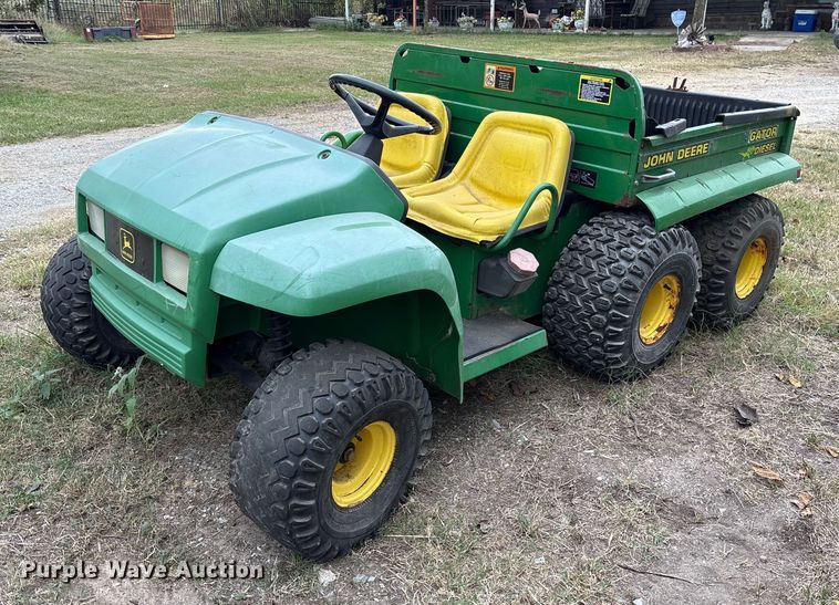 2000 John Deere Gator utility vehicle - ET7151