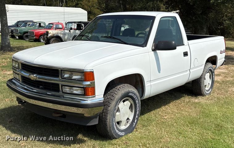 1995 Chevrolet K1500 pickup truck - EU0111