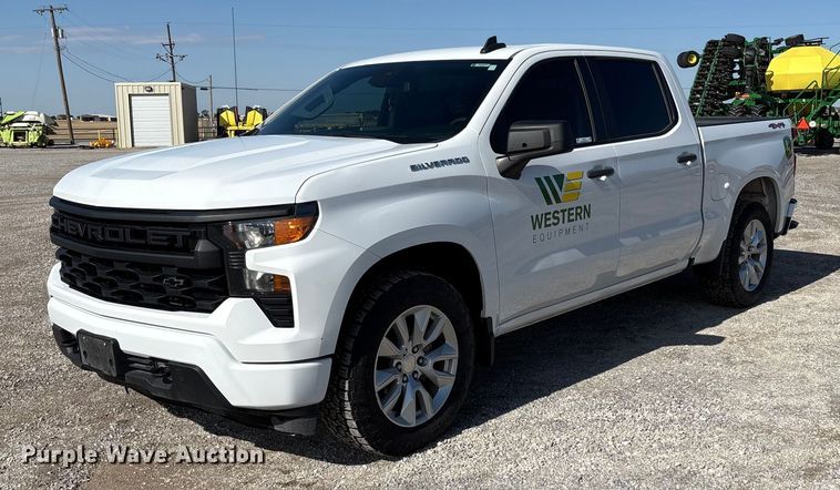 2022 Chevrolet Silverado 1500 Crew Cab pickup truck - EU4703