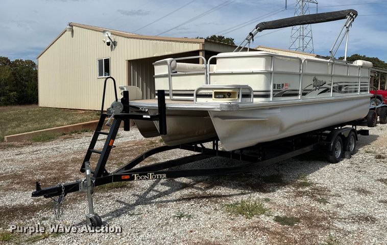 2002 Voyager VEXP22 pontoon boat - EU5055