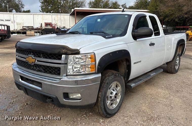 2013 Chevrolet Silverado 2500HD Ext. Cab pickup truck - EV3094