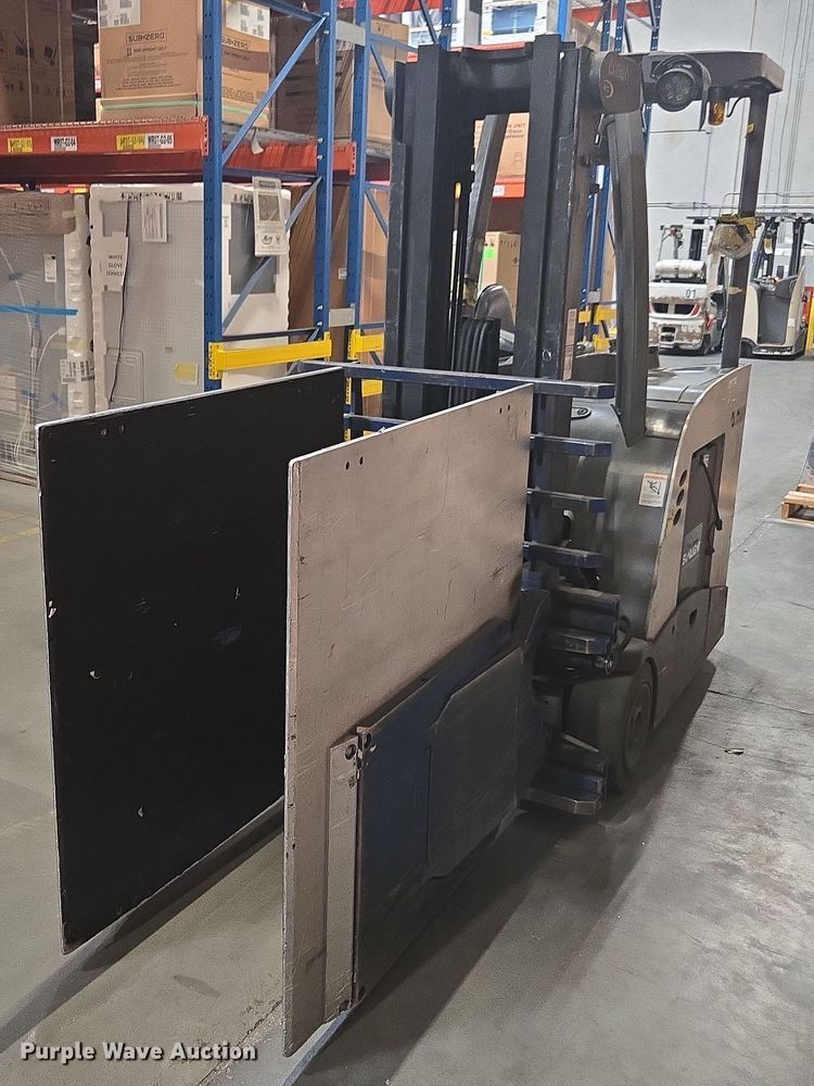 2015 Crown RC5545-40 forklift - EV5356