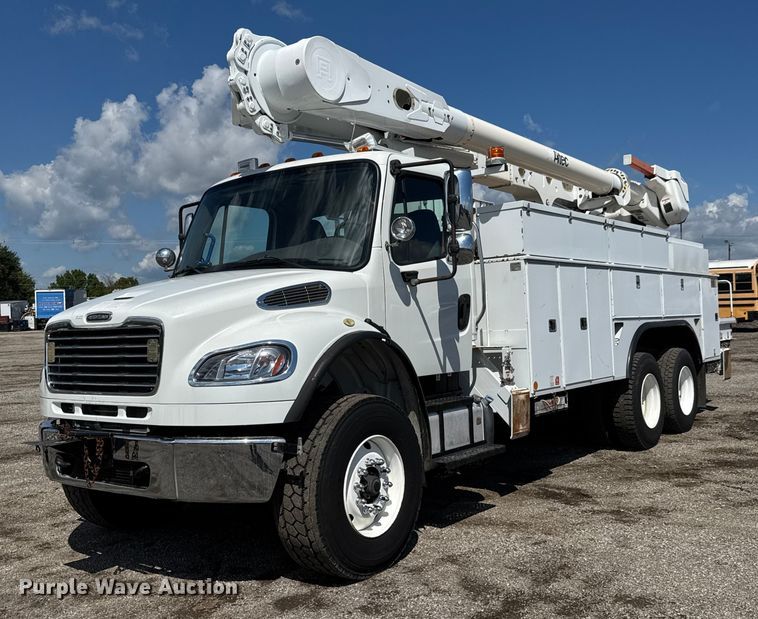 2014 Freightliner Business Class M2  bucket truck - NU9694