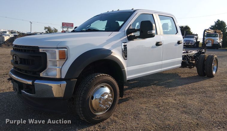 2022 Ford F550 Super Duty truck cab and chassis - NU9725