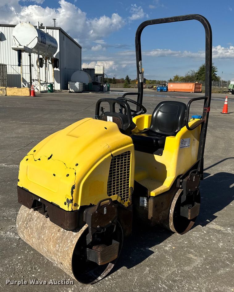 Wacker Neuson RD12A double drum vibratory roller - DO2378