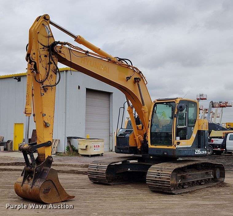 2013 Hyundai Robex 235LCR-9 excavator - DP5024