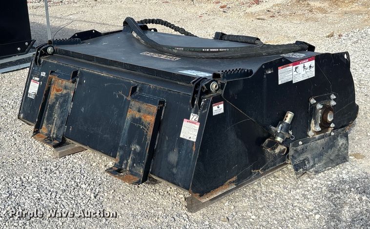 Edge 72" W skid steer broom - DU1385