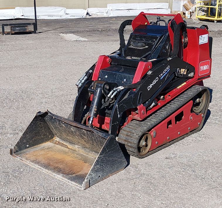 Toro Dingo TX 1000 Vertical Lift compact utility loader - DU3568