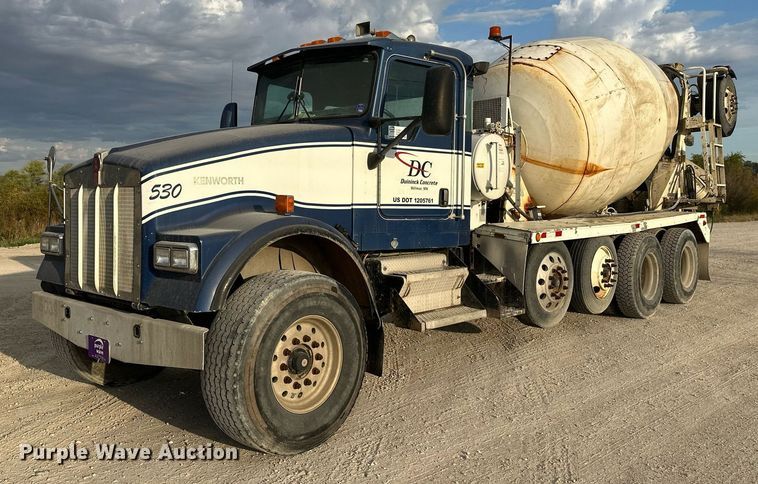 2005 Kenworth W900 ready mix truck - DW4258