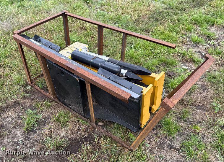 2024 AGT skid steer breaker - DY8264