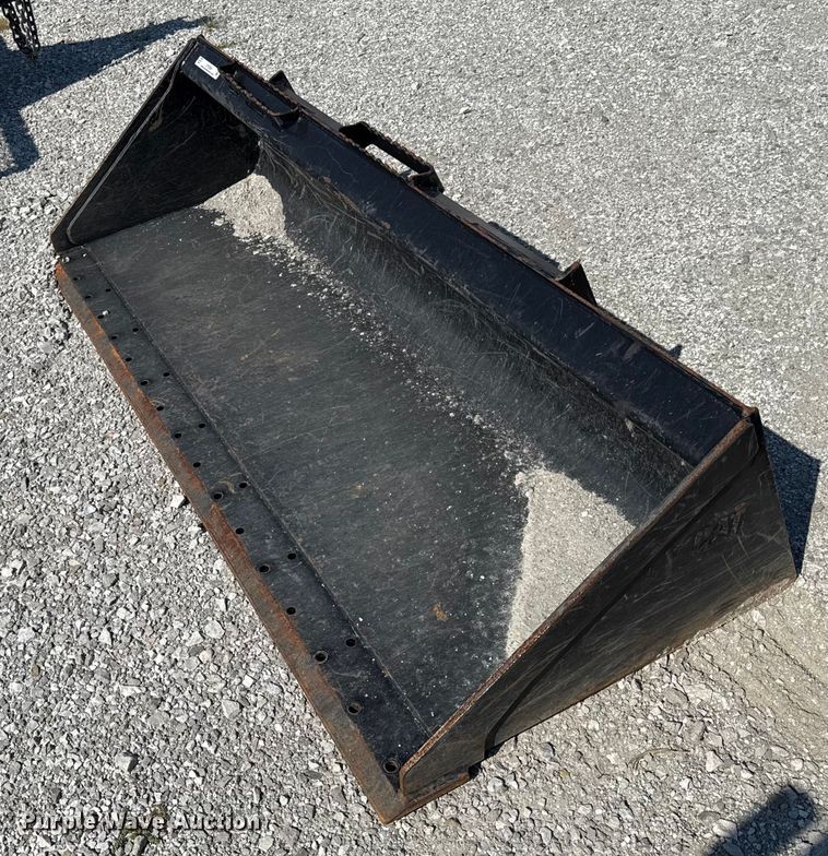 Caterpillar 279-5376 80" W skid steer bucket - DY8289