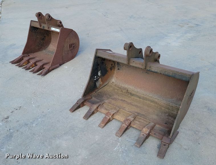 (2) WB excavator buckets - DZ6733