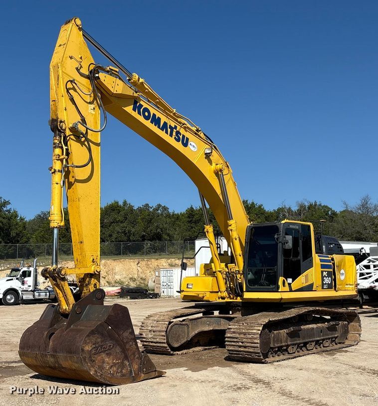 2019 Komatsu PC360LCi-11 excavator - EA7554