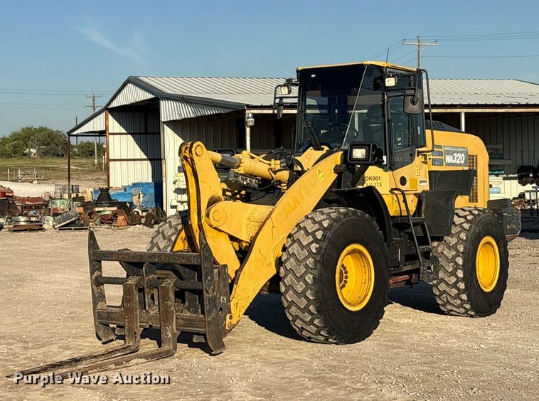 2017 Komatsu WA320-8 wheel loader - EA7566