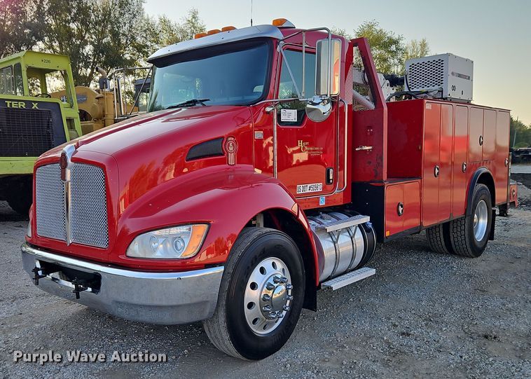 2016 Kenworth T3 Series utility / service truck - EB8361