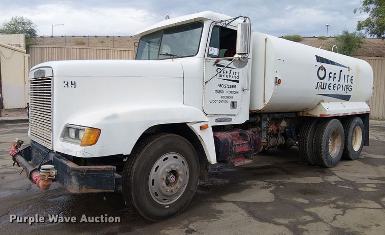 1994 Freightliner FLD120 water truck - EC1229