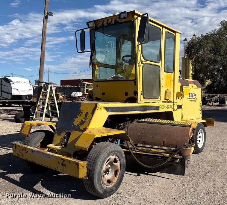 2011 GEFFS 1-MS20038KO-24 broom - EC8035