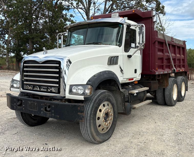 2008 Mack Granite dump truck - ED2274