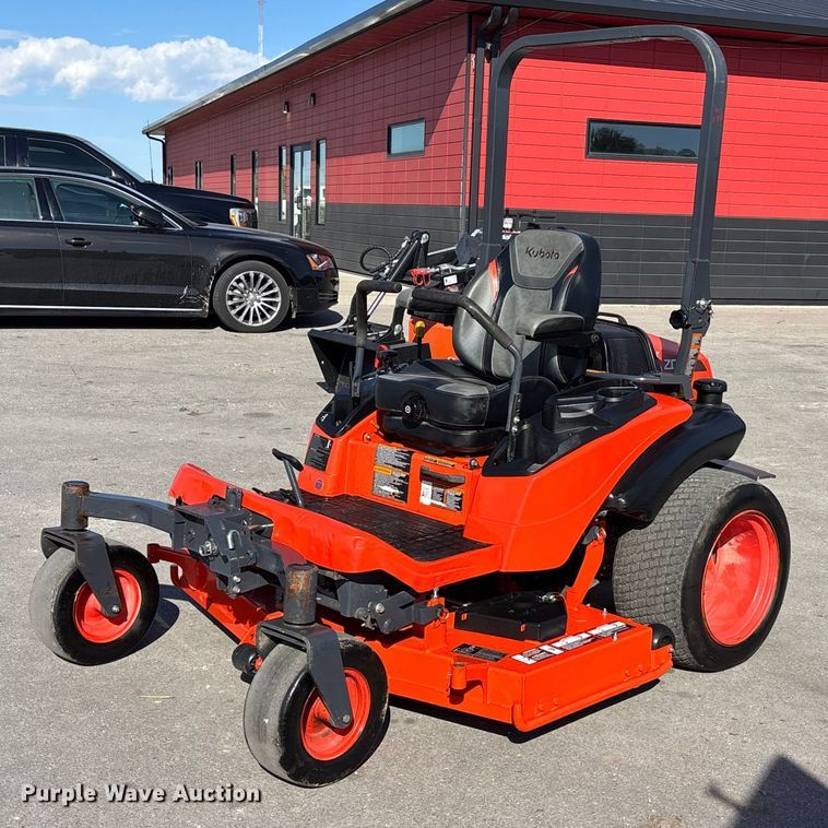 2023 Kubota ZD 1211 ZTR lawn mower - EE4083