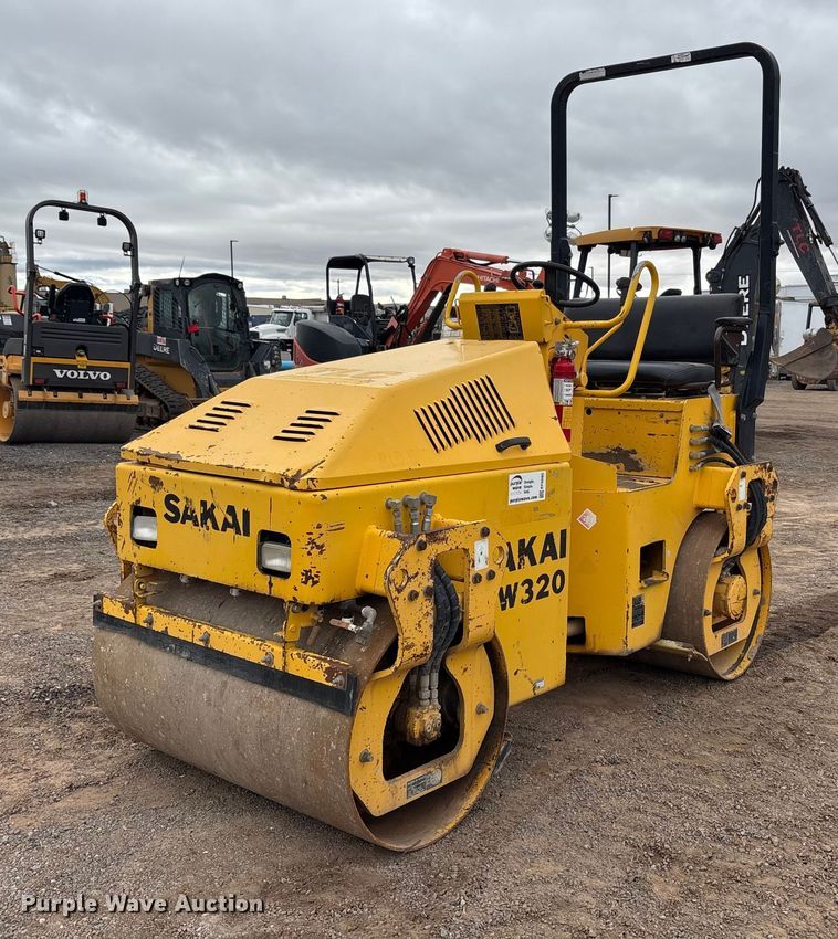 2007 Sakai SW320 double drum vibratory roller - EF6082