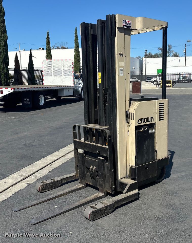 Crown 35RRTT order picker - EL6143