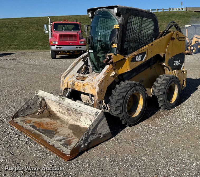 2011 Caterpillar 246C skid steer loader - EM2397
