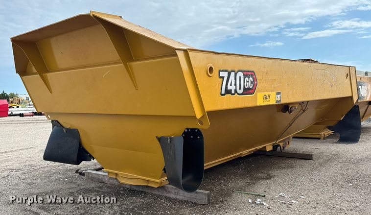 Caterpillar 740GC haul truck bed - EM8385
