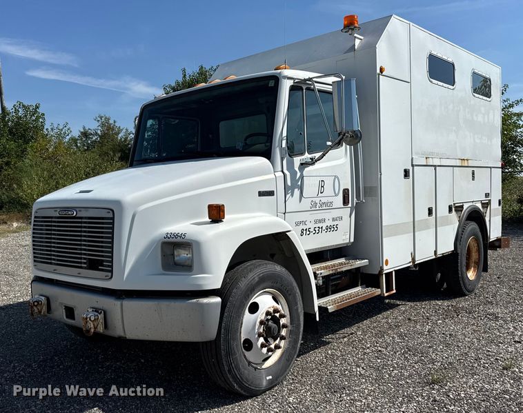 2001 Freightliner FL70 utility / service truck - ER0100