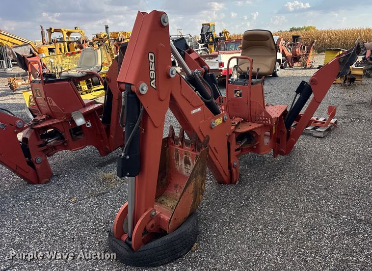 2014 Ditch Witch A920 backhoe attachment - ER0190