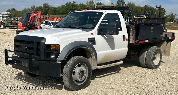 2009 Ford F550 Super Duty XL flatbed truck - ET3261
