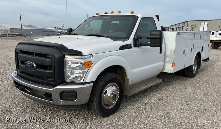 2014 Ford F350 Super Duty utility bed pickup truck - ET4689