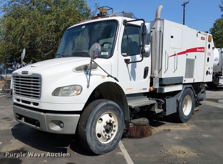 2010 Freightliner M2 106 street sweeper truck - EU2518