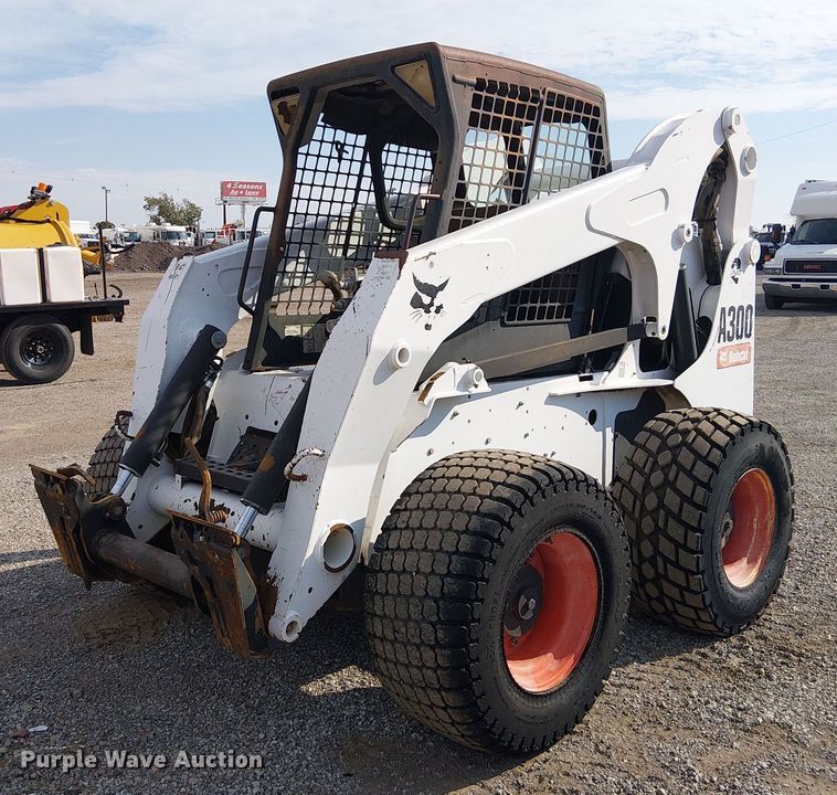 2009 Bobcat A300 skid steer loader - NU9711