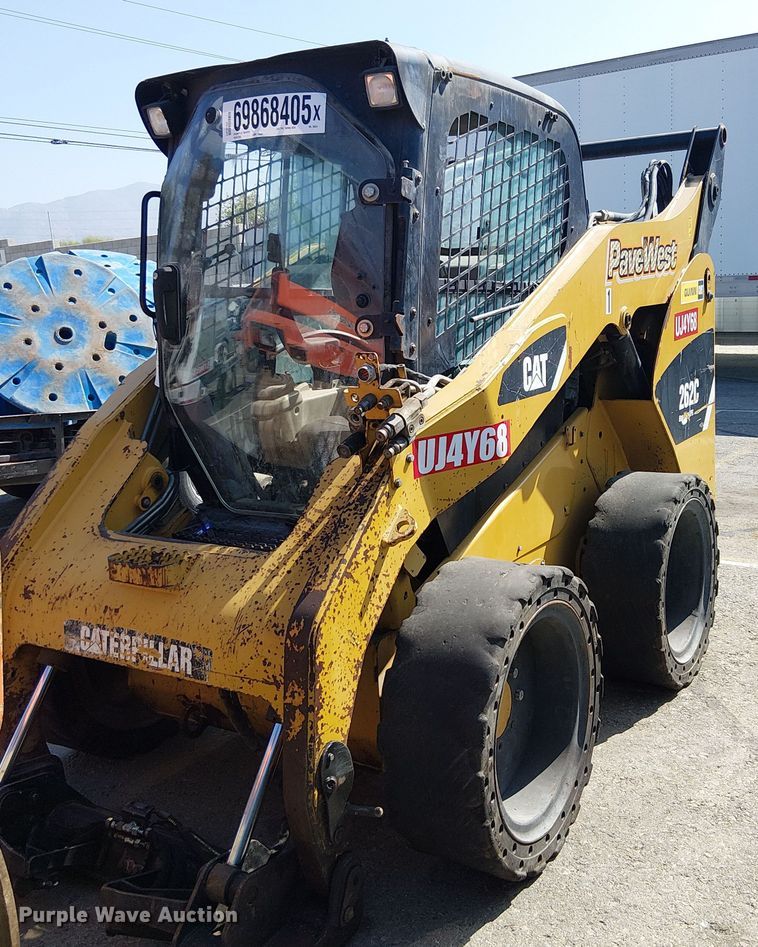 2012 Caterpillar 262C skid steer loader - YA0983