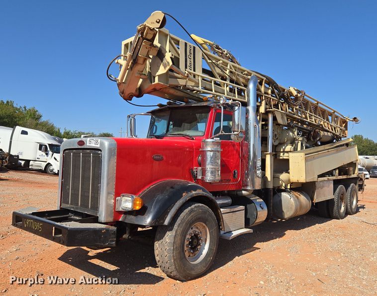 2016 Peterbilt 367 drilling rig truck - YA1158