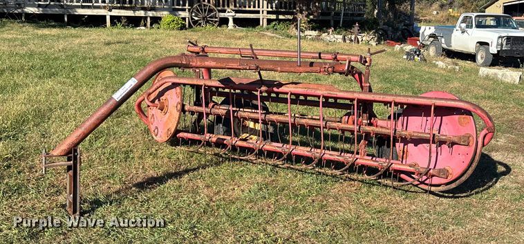 Massey Ferguson hay rake - DK0031