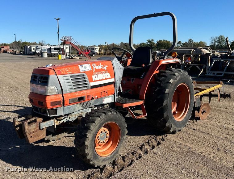 1994 Kubota L2900GST HFWD tractor - DW4303