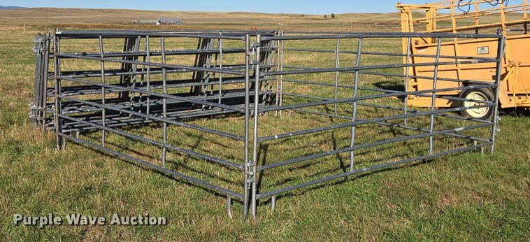 (16) livestock panels - DY1335