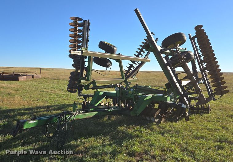John Deere 630 tandem disk - DY1344