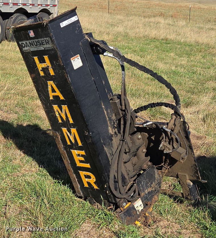 Danuser Hammer SM40 skid steer post driver - DY1348