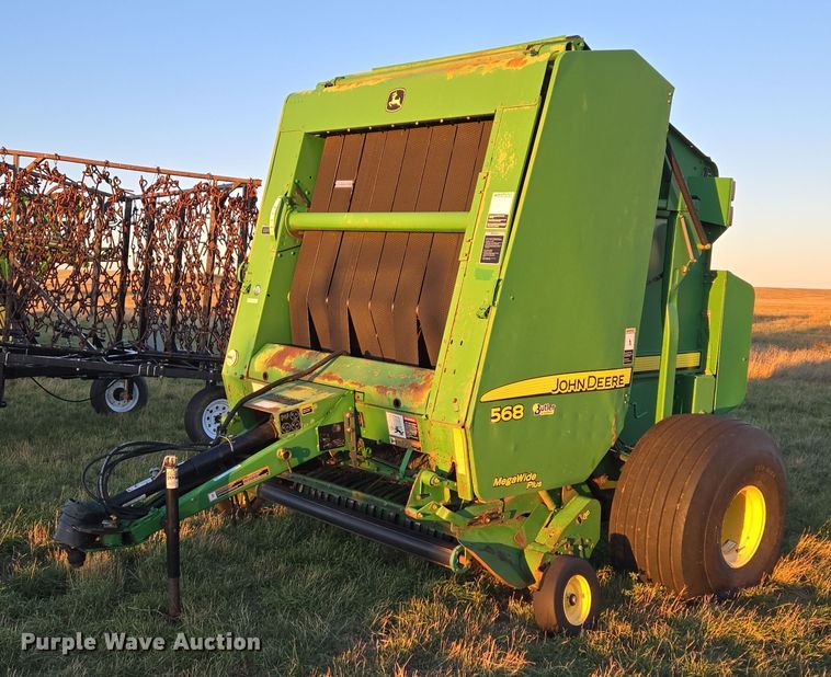 John Deere 568 Mega Wide Plus round baler - DY1359