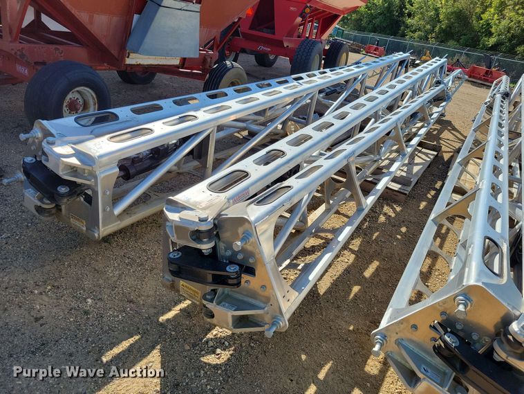 (2) Millenium sprayer booms - DZ6586