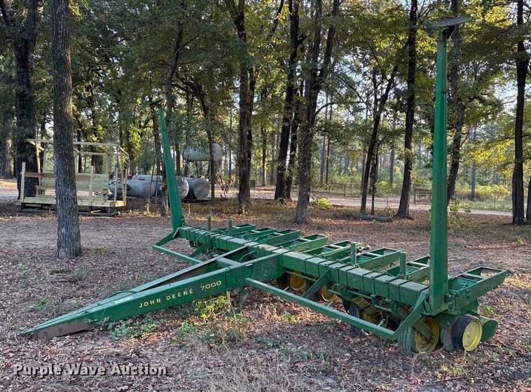 John Deere 7000 planter - EA7599