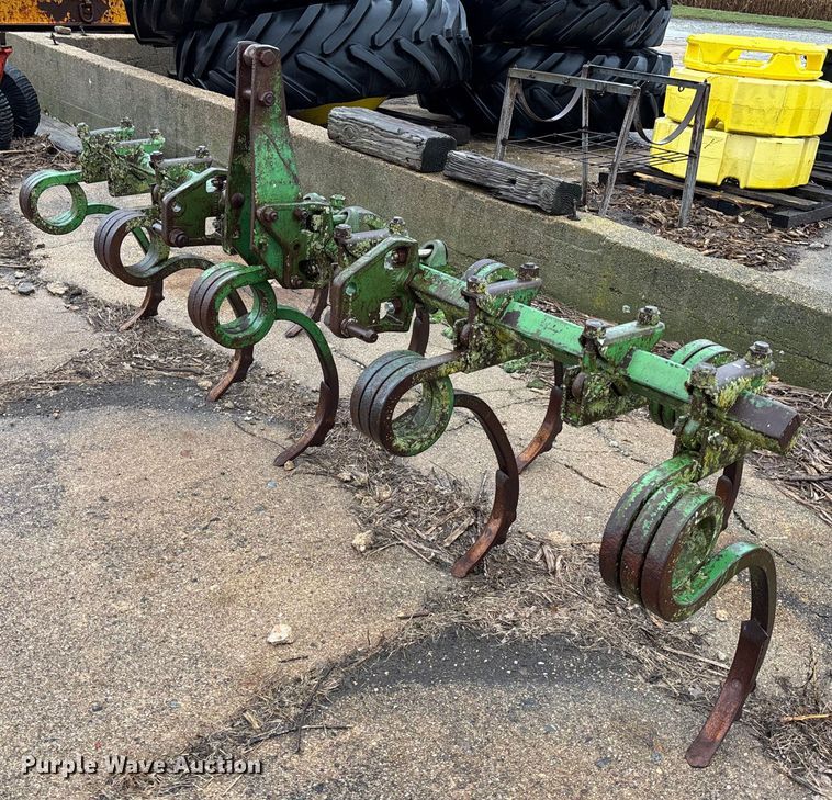 John Deere chisel - EE4028