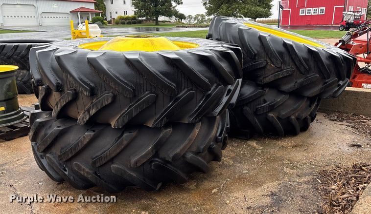 (4) 520/85R42 tires and wheels - EE4035