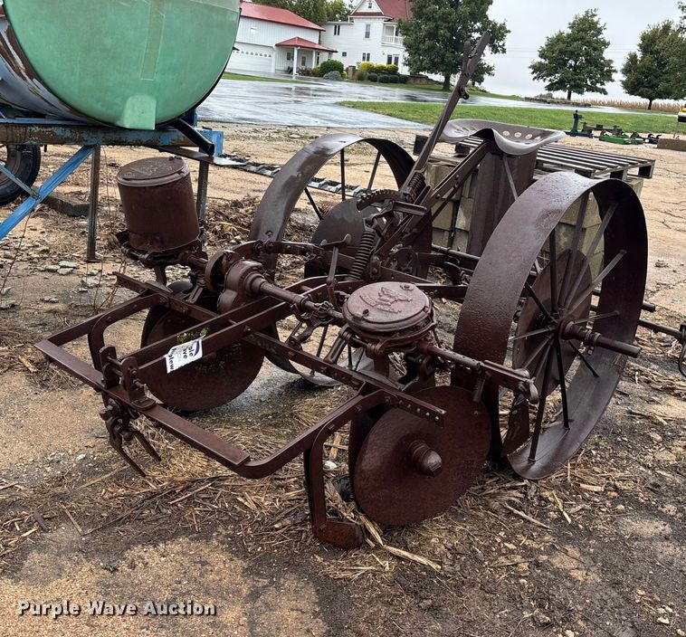 John Deere  planter - EE4036