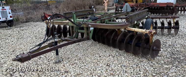 John Deere 210 double off-set disk - EE4136