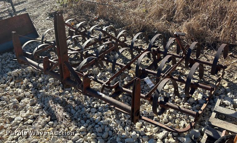 Field cultivator - EE4140