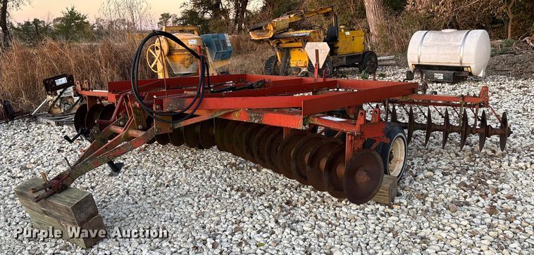 International Harvester tandem disk - EE4210